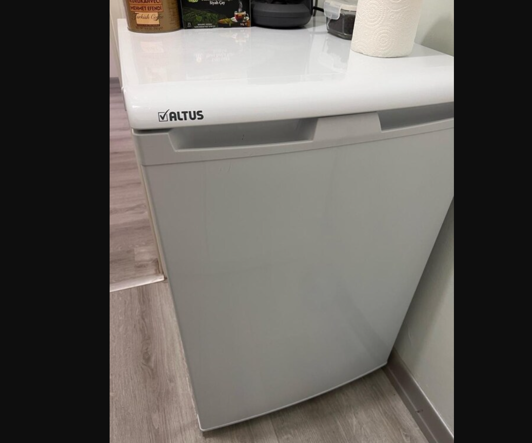 İKİNCİ EL ALTUS AL 306 Mini Buzdolabı