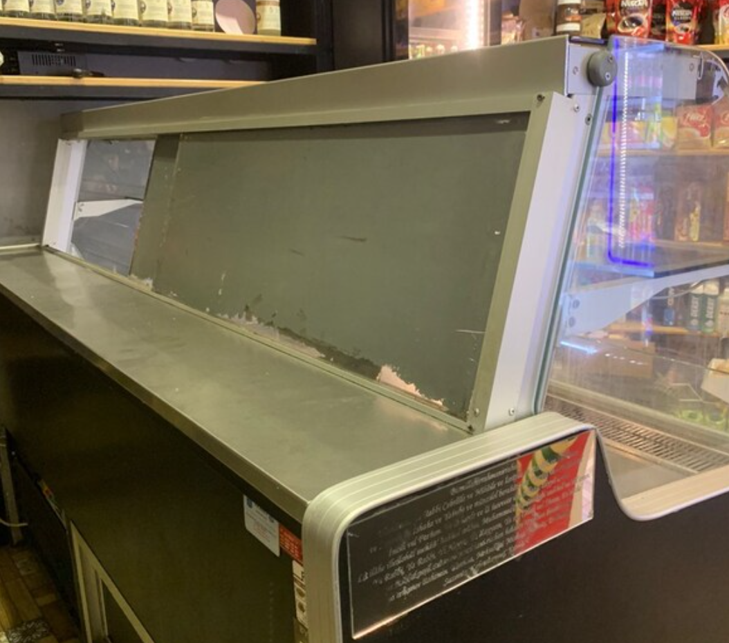 şarküteri dolabı market